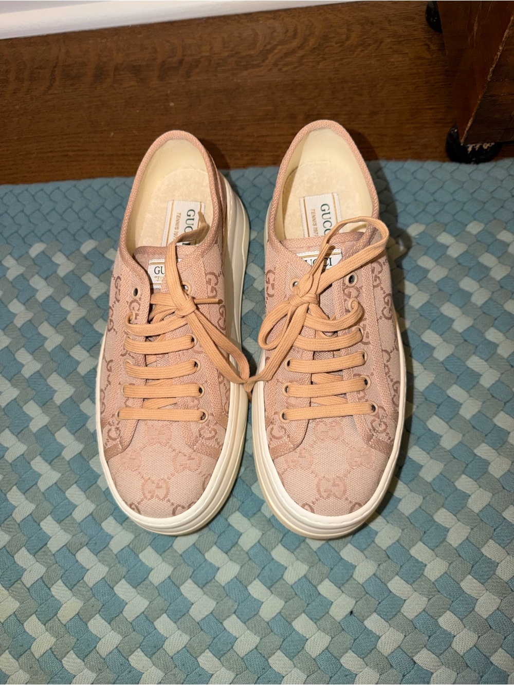 Gucci Blush GG Canvas Low-Top Sneakers